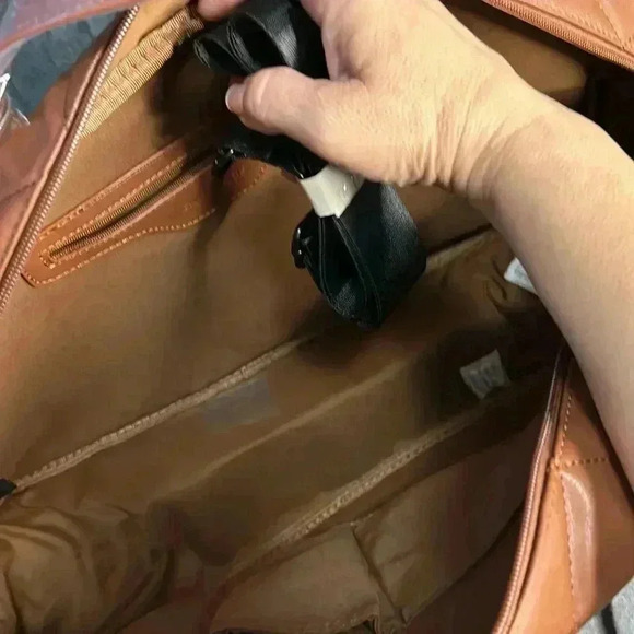 Gilda Paris quilted Weekender, brown perfect size for all the necessities. - Picture 5 of 7